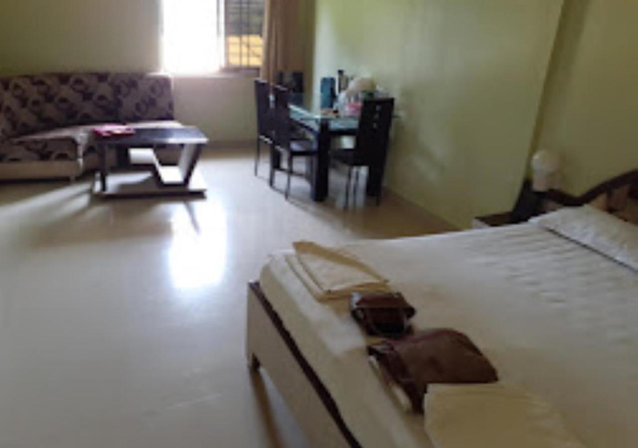 Hotel Blue Paradise Chandrapur Exterior foto